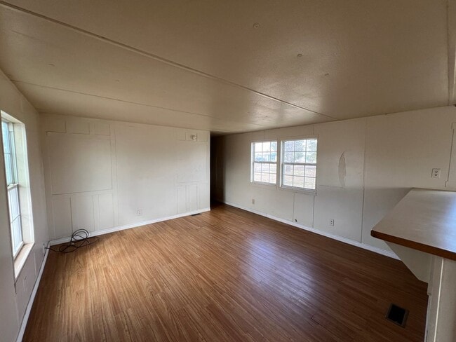 Building Photo - 1407 N 8th St