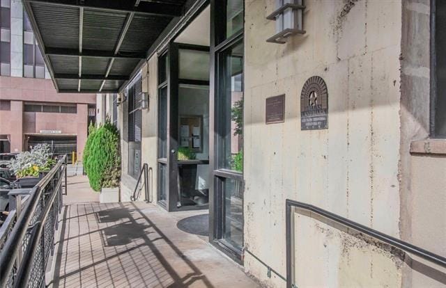 Building Photo - 1122 Jackson St