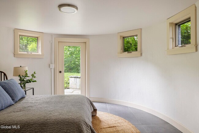 Building Photo - 243 Morton Rd