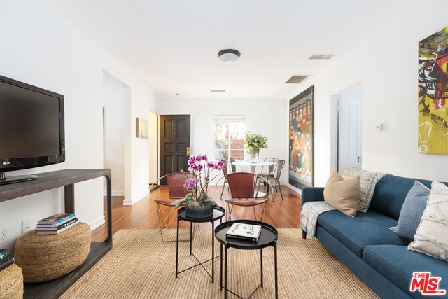 Building Photo - 10840 Lindbrook Dr