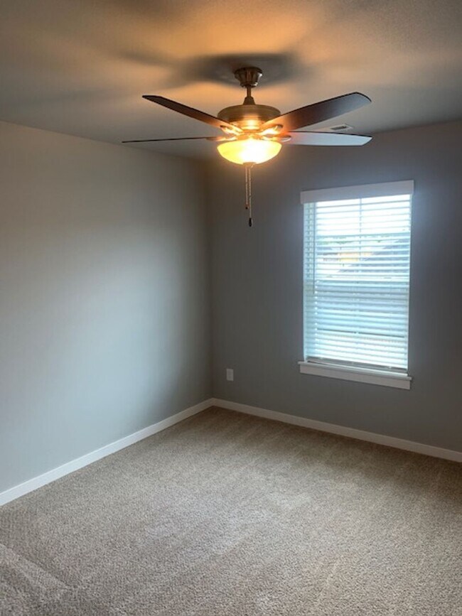 Building Photo - Beautiful Home In The Heart of Springdale ...