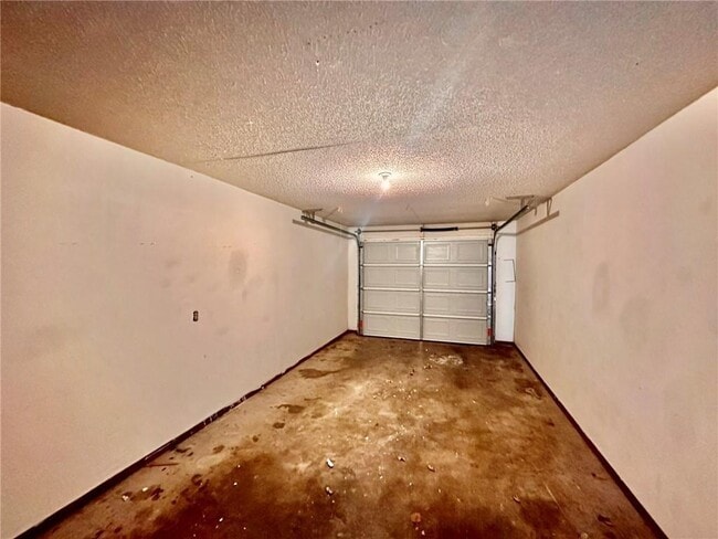 Building Photo - 310 N 34th St