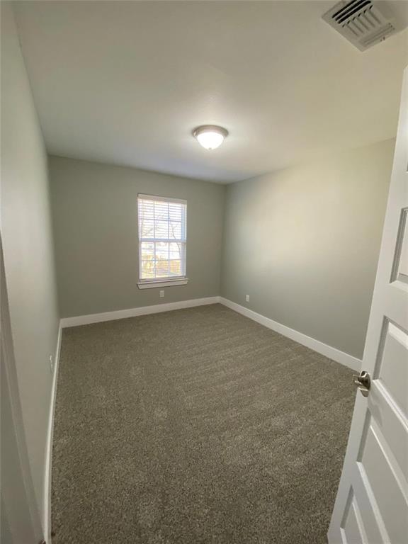 Building Photo - 129 E Bond St