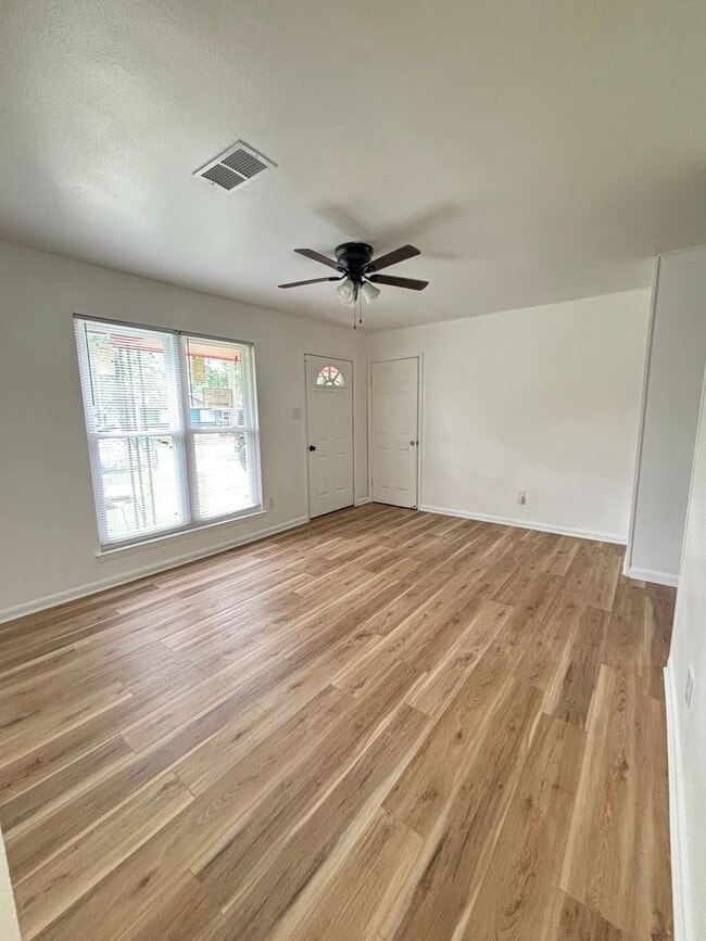 Building Photo - 3 Bedroom, 1 Bath Home for Rent – Little Rock, AR