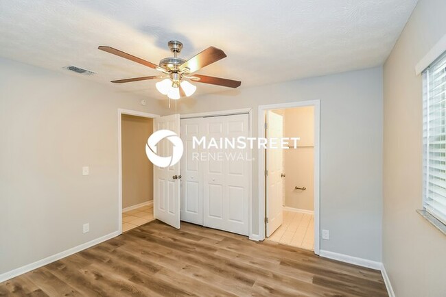 Building Photo - 4080 Loys Dr