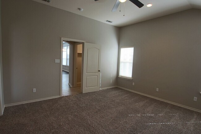 Building Photo - Stunning 3 bed 2 bath in Whitehouse ISD!