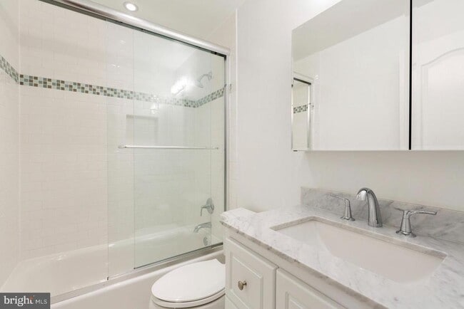 Building Photo - 4062 Mansion Dr NW
