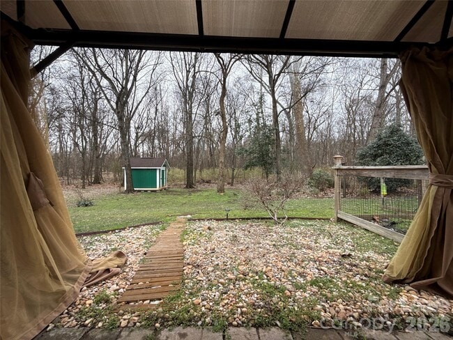 Building Photo - 14504 John Beck Dr