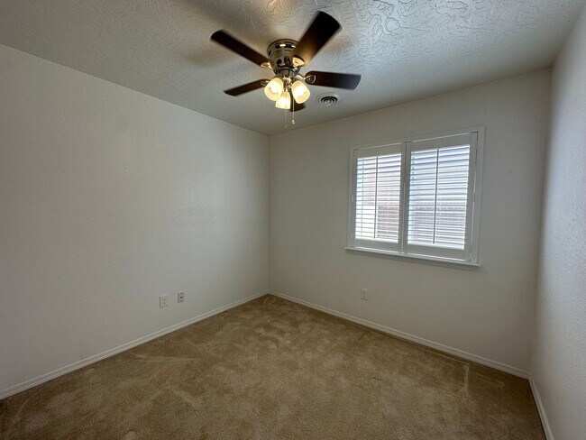 Building Photo - 4115 Azalea St
