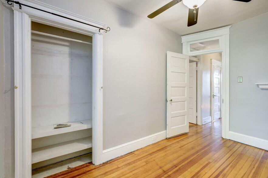 Upper Floor - Bedroom #3 - Size: 12' x 7.5', 90 sq/ft - 237 11th ST SE