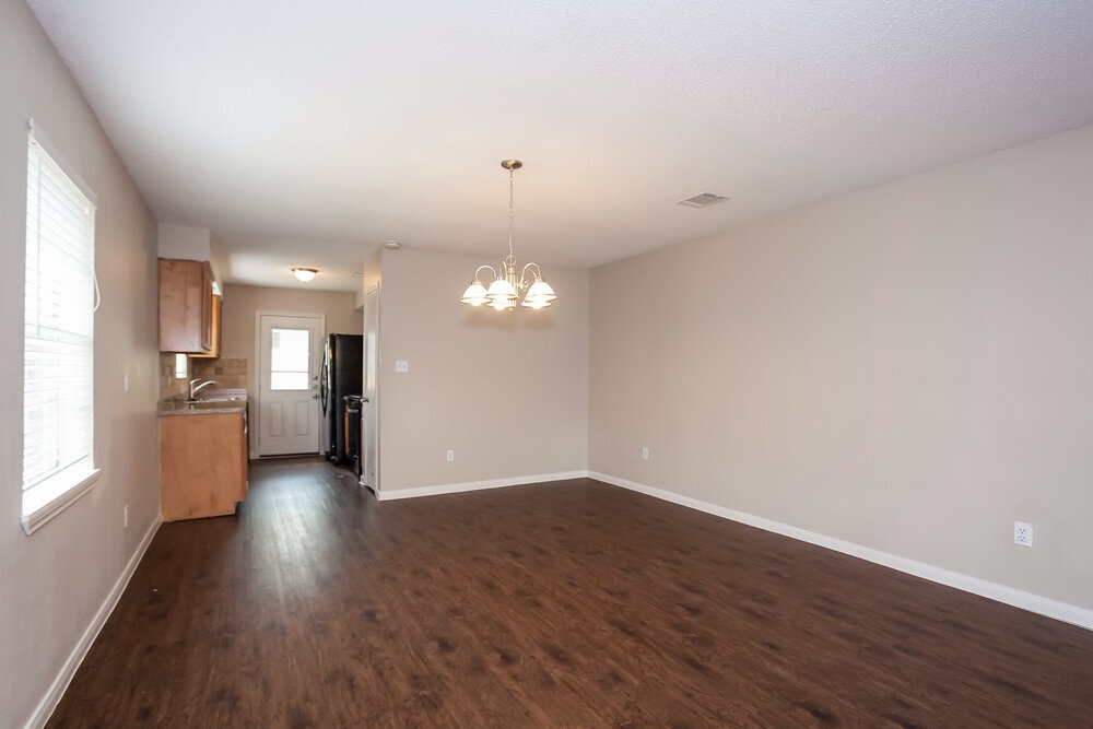 Building Photo - 1817 Wren Dr