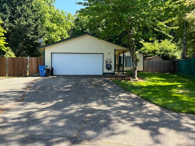 Front of House - 4817 NE 52nd Cir
