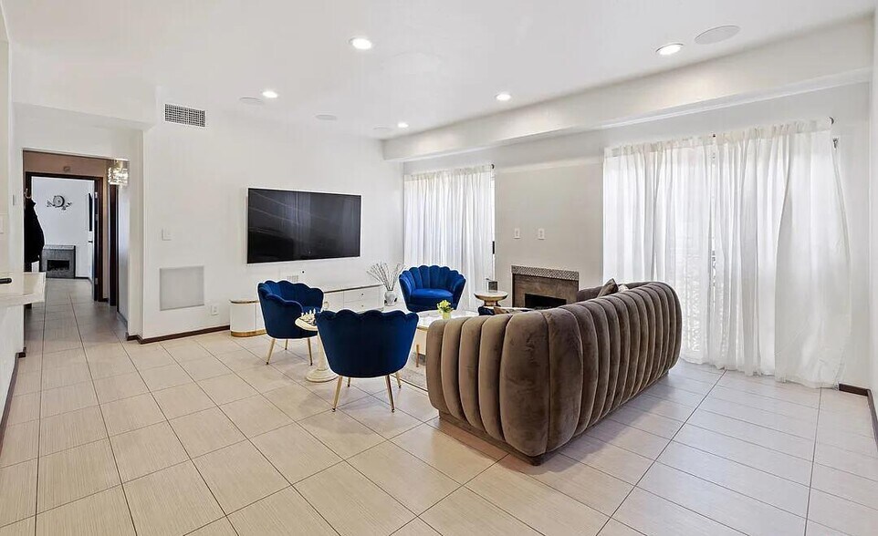 Building Photo - 1717 Malcolm Ave