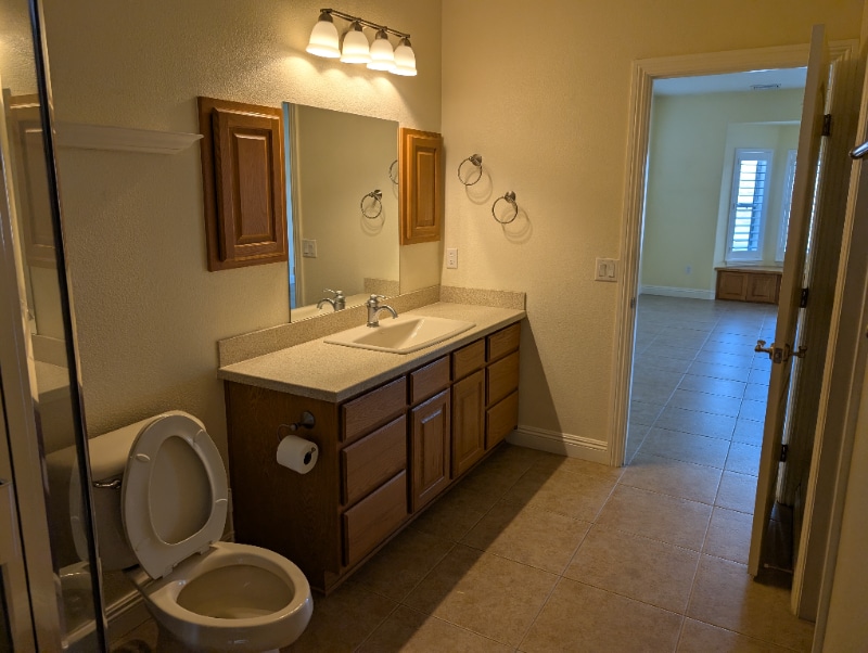 Building Photo - 3801 Malibou Ave