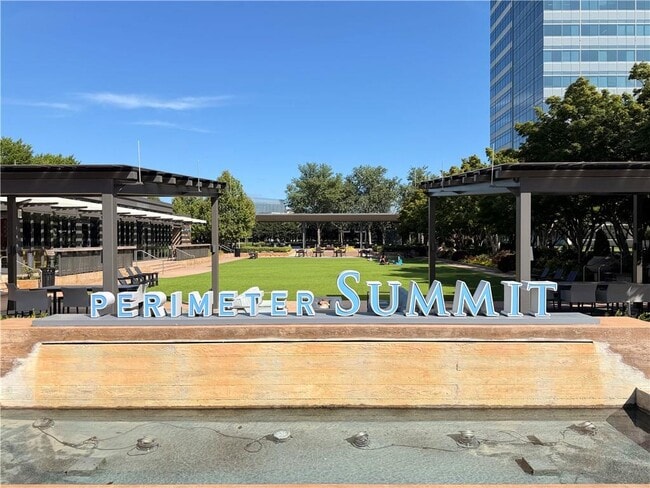 Building Photo - 10 Perimeter Summit Blvd