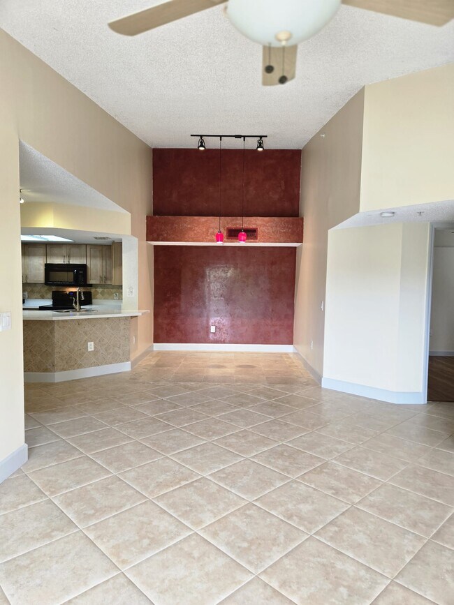 Building Photo - 5025 Wiles Rd
