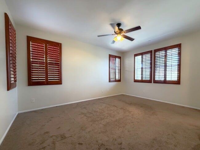 Building Photo - 10816 Lotus Dr