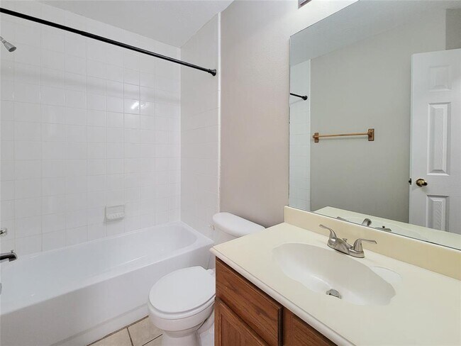 Building Photo - 4226 Daisy Meadow Dr