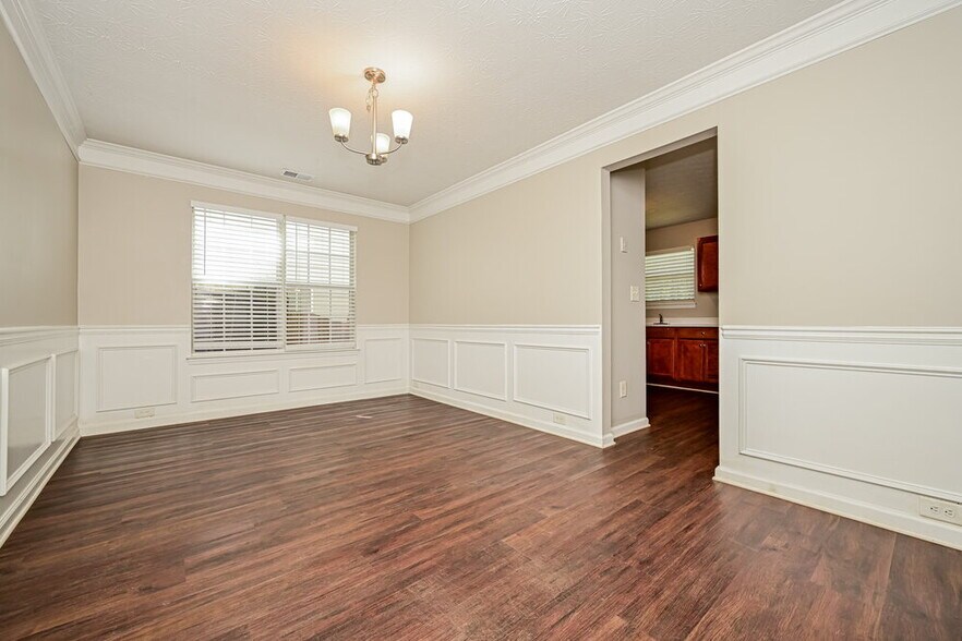 Building Photo - 70 Stony Oak Dr