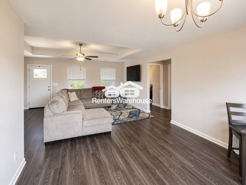 Building Photo - 953 6th Way