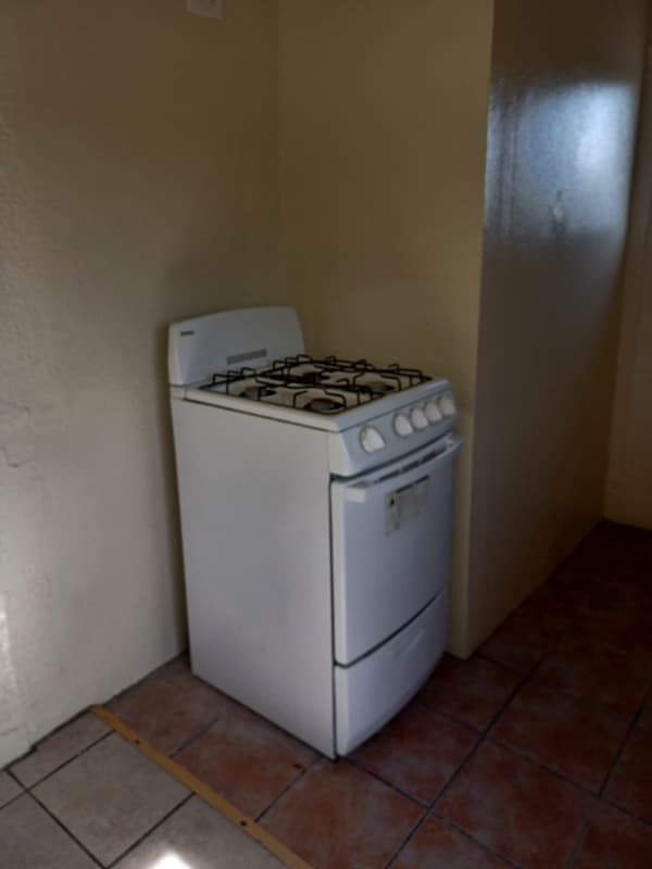 Building Photo - 1251 E 59th Pl