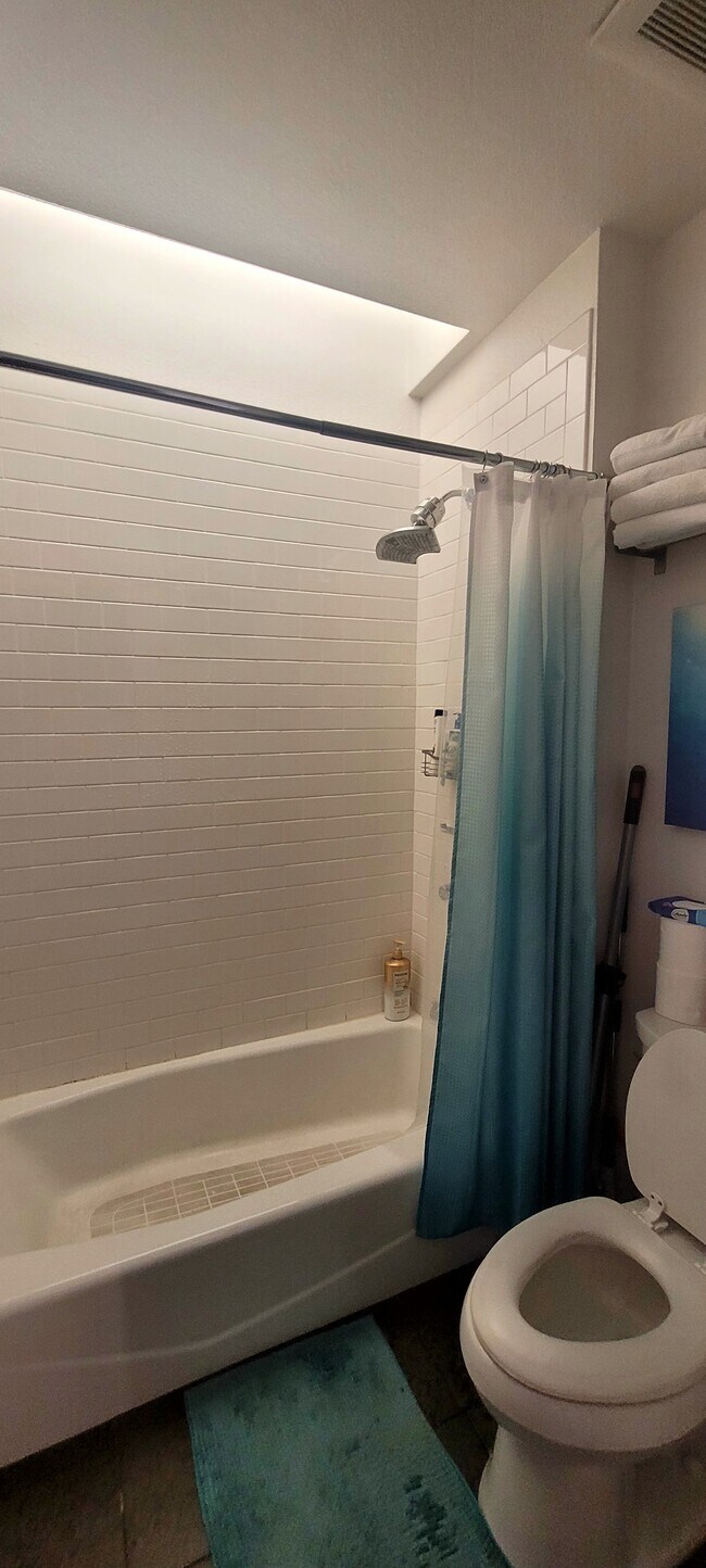 Building Photo - 133 The Promenade N