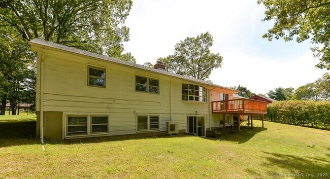 Building Photo - 62 Candlewood Lake Rd