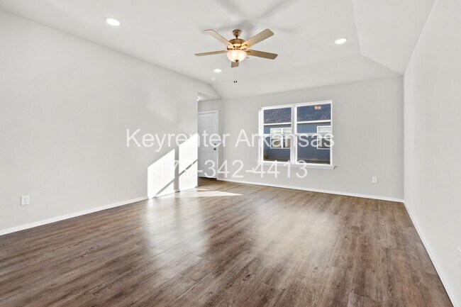 Building Photo - Brand new 3 bedroom, 2 bathroom home in Fayetteville, Arkansas