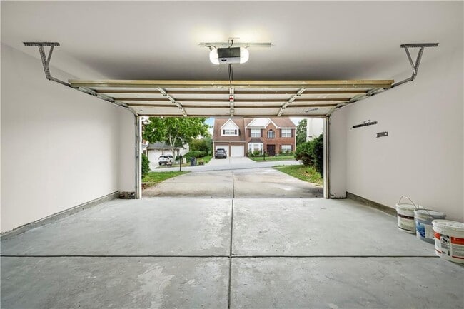 Building Photo - 3740 Crescent Walk Ln NE