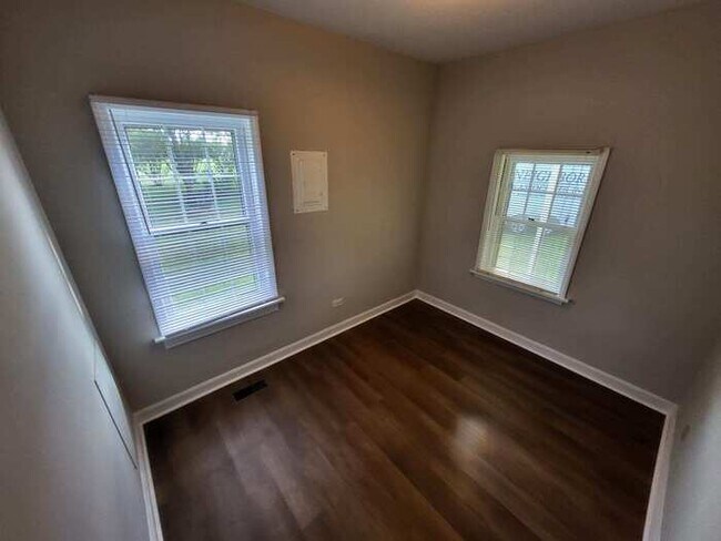 Building Photo - 1474 Neighbors Rd