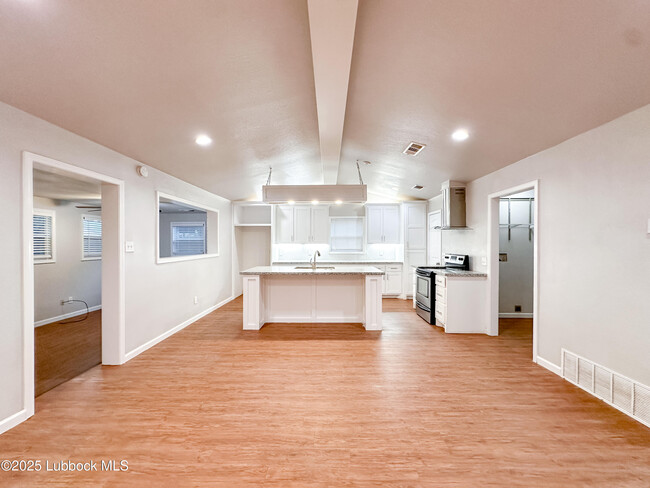 Building Photo - 4311 59th St