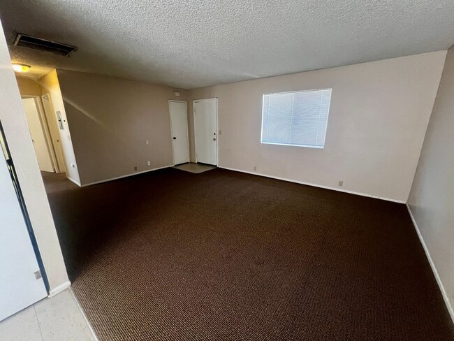 Building Photo - 73451 Sun Valley Dr