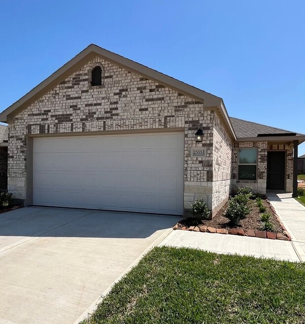 Building Photo - 25553 Blossom Ct