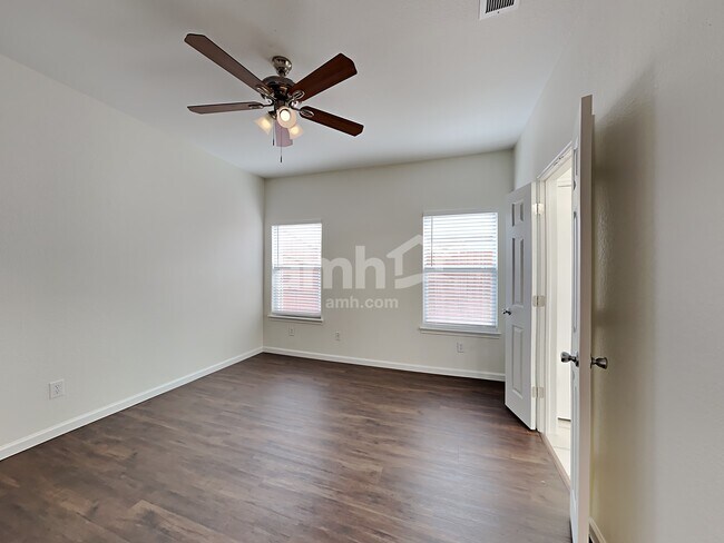 Building Photo - 73 N Highland Dr