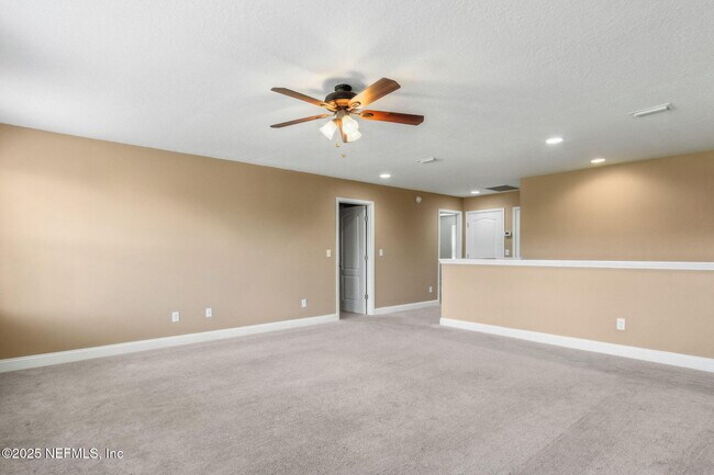 Building Photo - 11470 Glenlaurel Oaks Cir