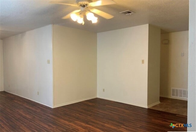 Building Photo - 1409 Paseo Del Oro