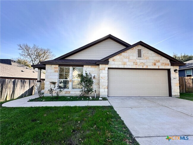 Building Photo - 2017 Ridge View Dr