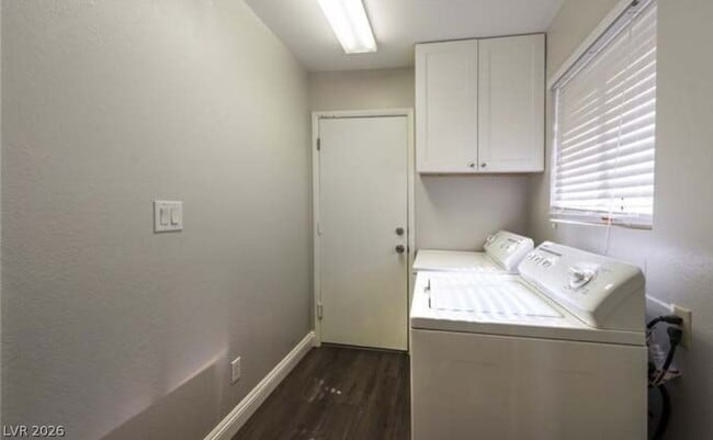 Building Photo - 1012 Holliston Cir