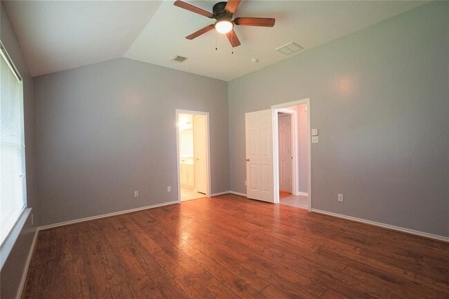 Building Photo - 106 S Abram Cir