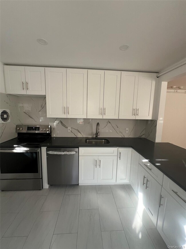 Primary Photo - 47 Washington Ave N