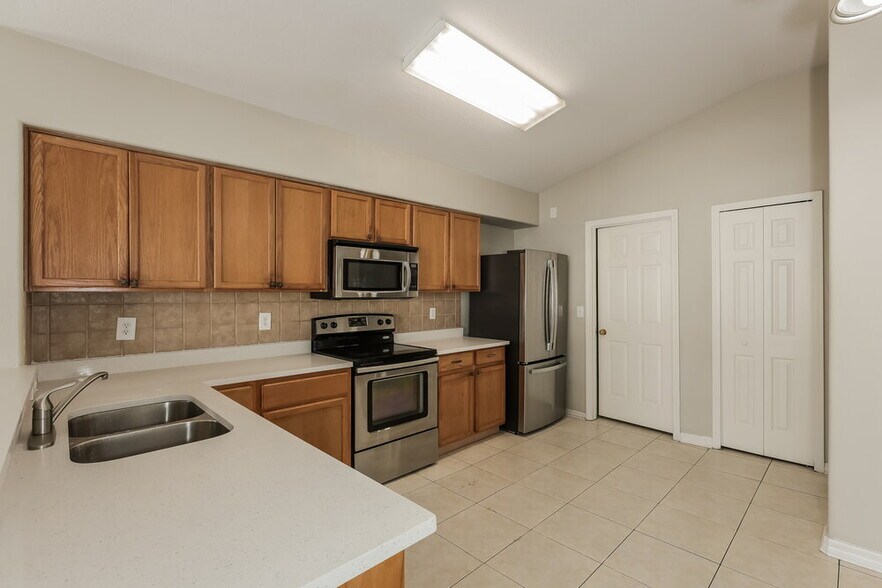 Building Photo - 12006 Butler Woods Cir