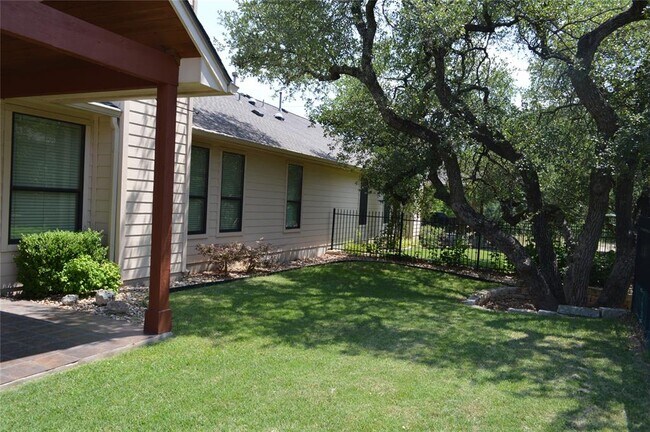 Building Photo - 4200 Dot Dr