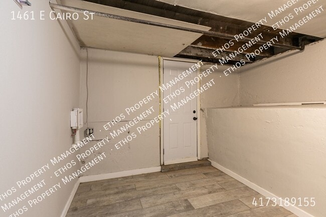 Building Photo - 1461 E Cairo St