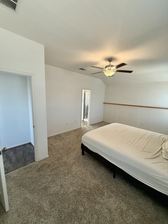 Building Photo - 3908 Ignacio Dr