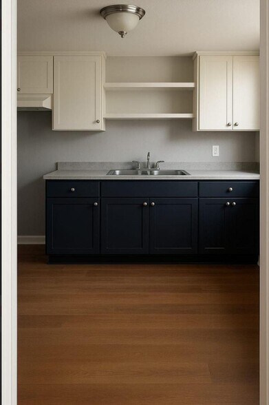 Building Photo - 4134 Woodside Ave