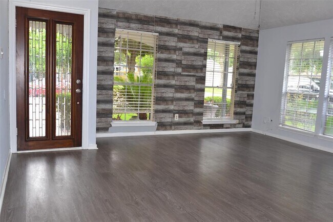 Building Photo - 20522 Burwood Cir