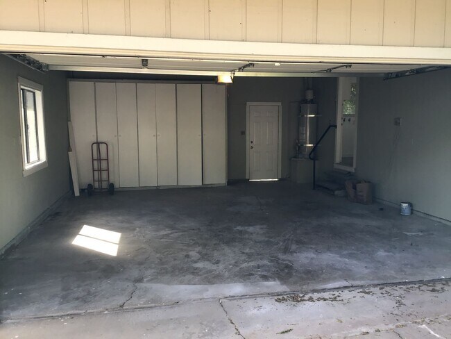 Building Photo - Beautiful Rocklin home