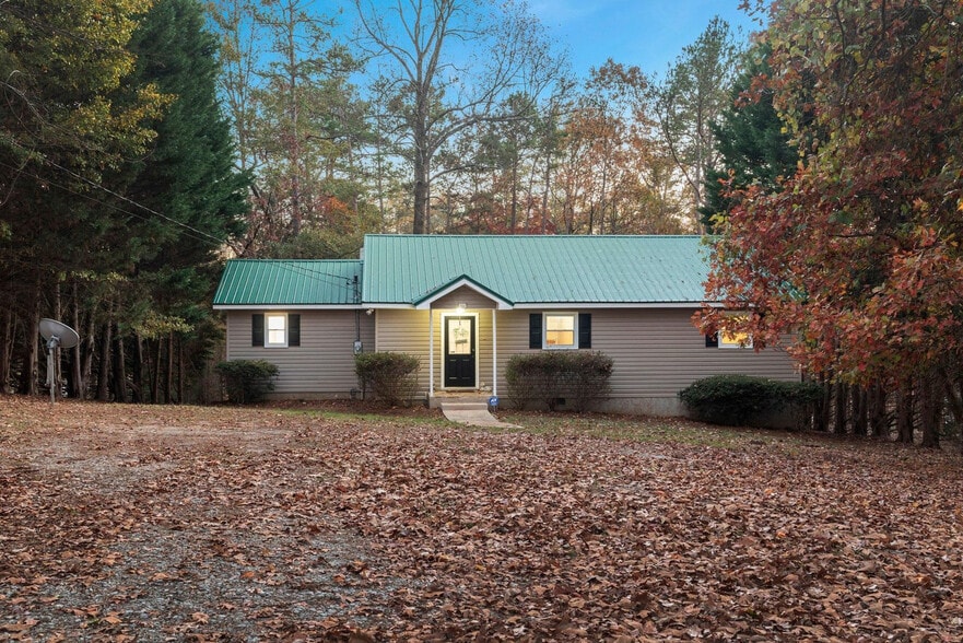 Building Photo - 160 Hugh Dorsey Rd