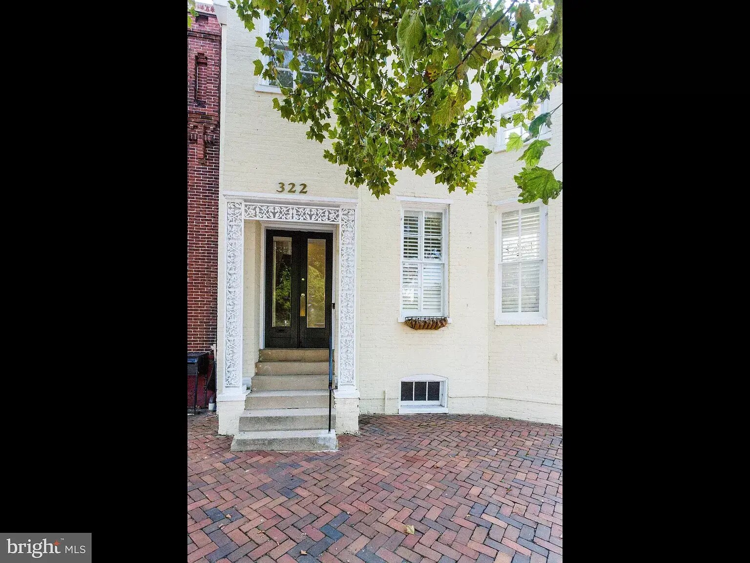 Building Photo - 322 S Washington St