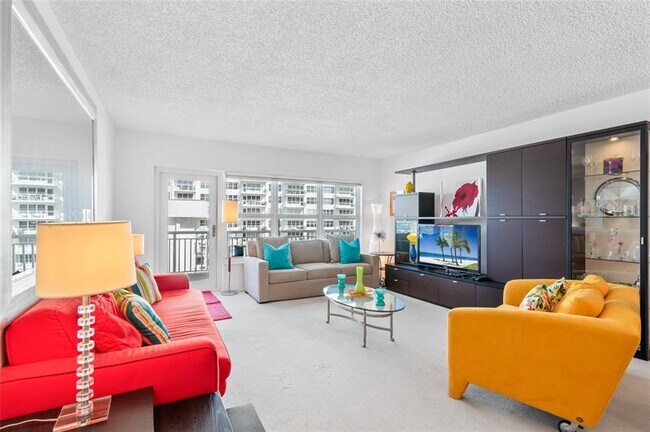 Building Photo - 3850 Galt Ocean Dr